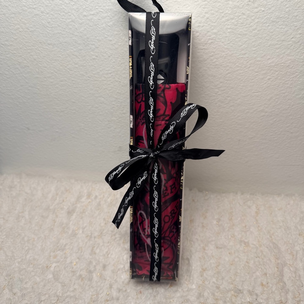 Ed Hardy 'Death Before Dishonor' Prints Pink and Black Patterned Umbrella - Picture 3 of 4